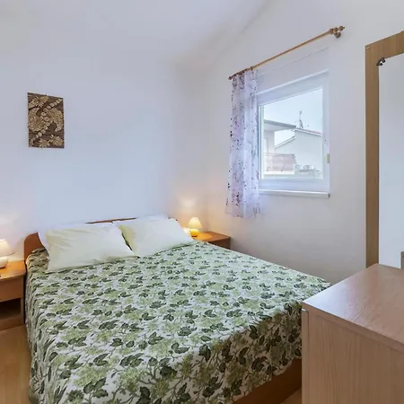 Holiday home In Pula With Kitchen