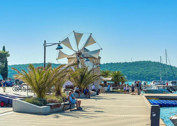 In With Kitchen Hébergement de vacances *