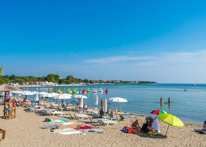 In With Kitchen Pula