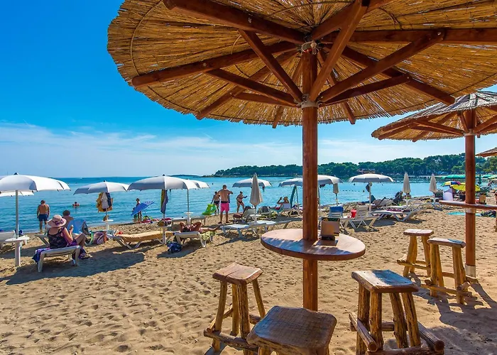 In With Kitchen Hébergement de vacances *