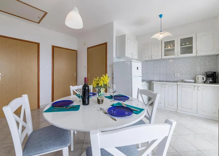 Hébergement de vacances In With Kitchen Pula