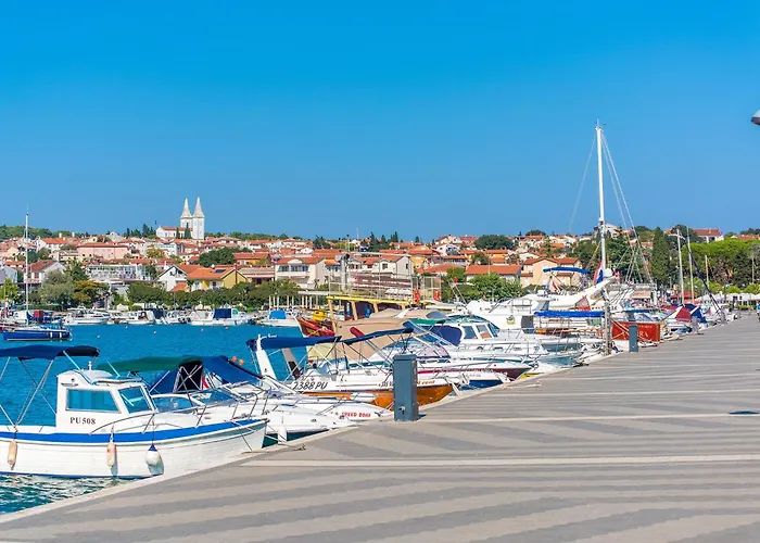 In With Kitchen 풀라